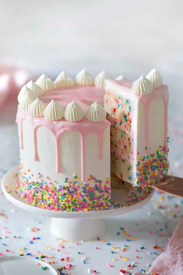 DIY Birthday Cakes - Funfetti Cake - How To Make A Birthday Cake With Step by Step Tutorial - Bake Homemade Cakes for Special Occasions and Birthdays With These Best Birthday Cake Recipes - Fancy Chocolate, Basic Vanilla Buttercream, Easy Ideas for Beginners, Quick Cakes For Last Minute Desserts - Cute Cakes for Women and Men, Girls and Boys, Kids and Adults - Icing Tutorials and Do It Yourself Cake Decorating Tips http://diyjoy.com/diy-birthday-cakes