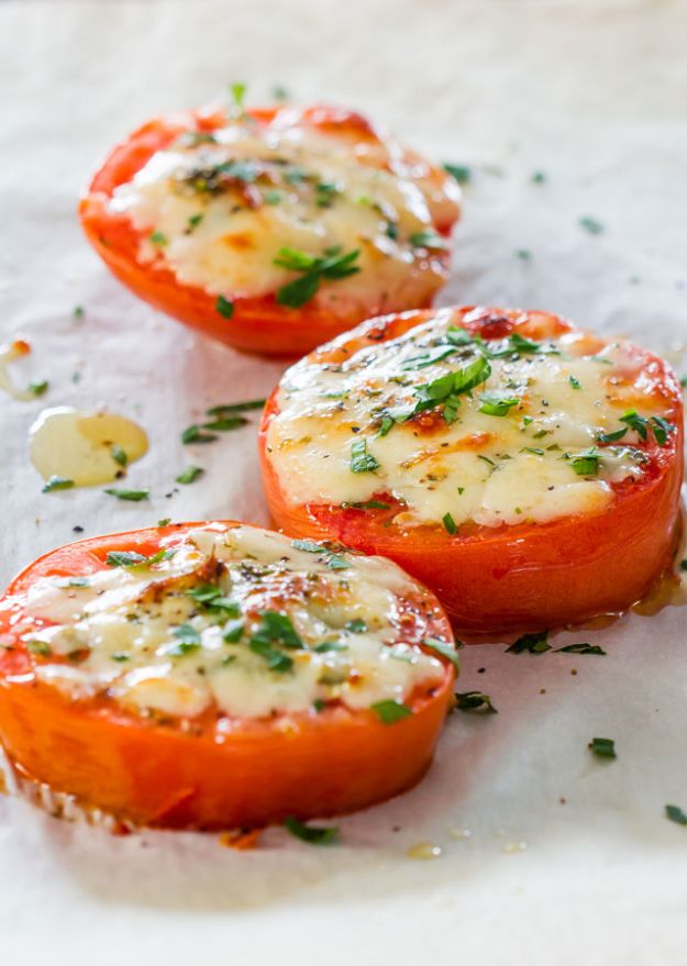 Best Lowfat Recipes - Baked Parmesan Tomatoes - Easy Low fat and Healthy Recipe Ideas For Eating Well and Dieting, Weight Loss - Quick Breakfasts, Lunch, Dinner, Snack and Desserts - Foods with Chicken, Vegetables, Salad, Low Carb, Beef, Egg, Gluten Free http://diyjoy.com/best-lowfat-recipes