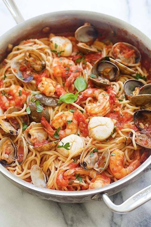 Potluck Recipe Ideas - One Pot Seafood Pasta - Easy Recipes to Take To Potlucks - Dinner Casseroles, Salads, One Pot Meals, Pasta Dishes, Quick Crockpot Recipes