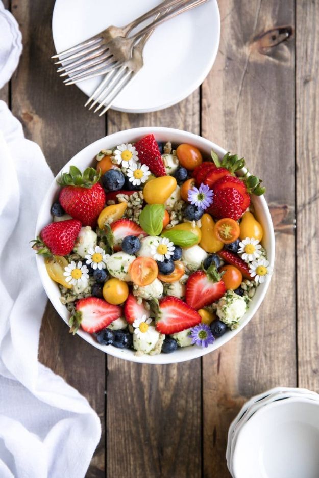 Potluck Recipe Ideas - Strawberry and Blueberry Caprese Farro Salad - Easy Recipes to Take To Potlucks - Dinner Casseroles, Salads, One Pot Meals, Pasta Dishes, Quick Crockpot Recipes