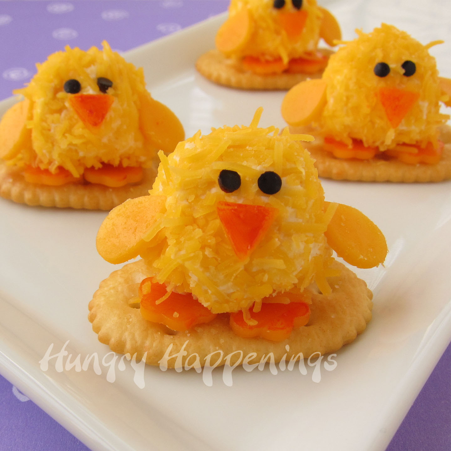Appetizers For Easter
 Easter Appetizers Baby Chick Cheese Balls are so CUTE