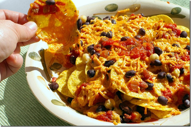 Baked Nachos Vegetarian
 How to Cook Nachos in the Oven