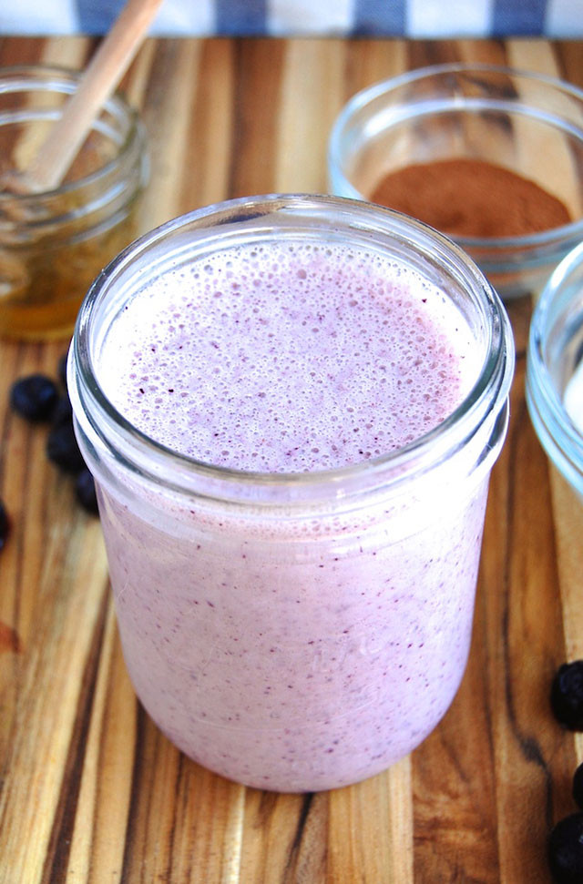 Blueberry Smoothies Healthy
 healthy blueberry smoothie with greek yogurt