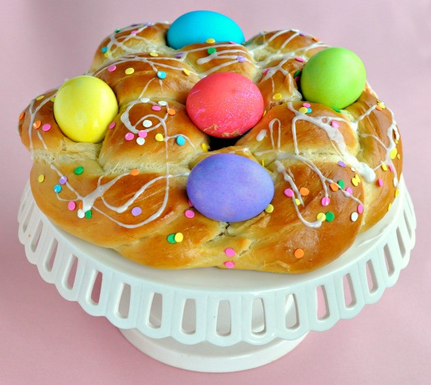 Braided Easter Egg Bread
 Epicurus Recipes