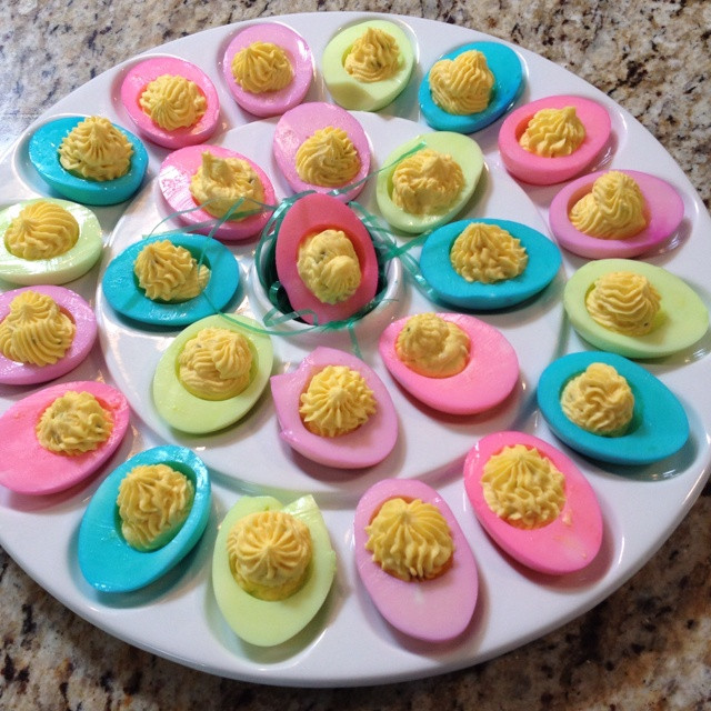 Colored Deviled Eggs For Easter
 25 bästa Neon food idéerna på Pinterest