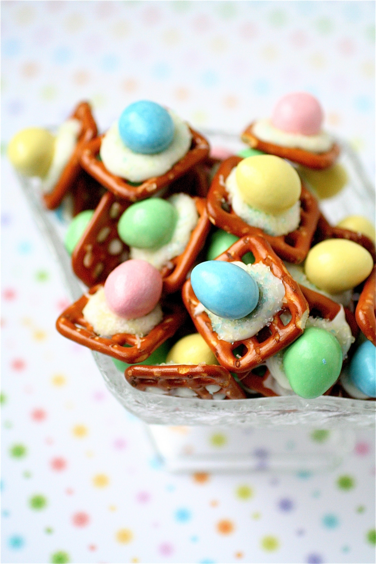 Cute Easter Desserts
 Easter Peanut Butter Buttons