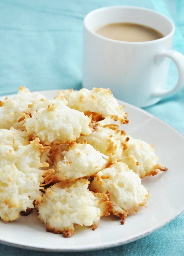 Dairy Free Macaroons
 5 Ingre nt Healthy Coconut Macaroons gluten free low