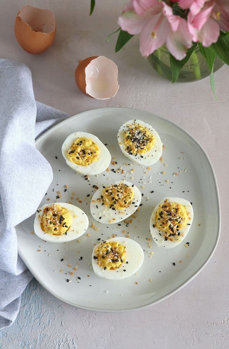 Deviled Eggs Low Carb
 Everything Bagel Deviled Eggs [low carb paleo] Casa de