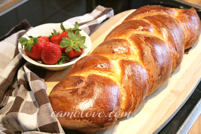 Easter Bread German
 Vanilla Easter Braid Bread – Osterzopf