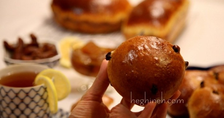 Easter Bread With Raisins
 Easter Bread Buns with Raisins Recipe heghineh