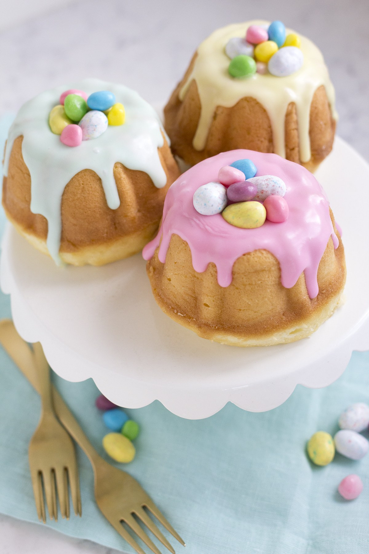 Easter Bundt Cake
 Surprise Inside Mini Easter Bundt Cakes Freutcake