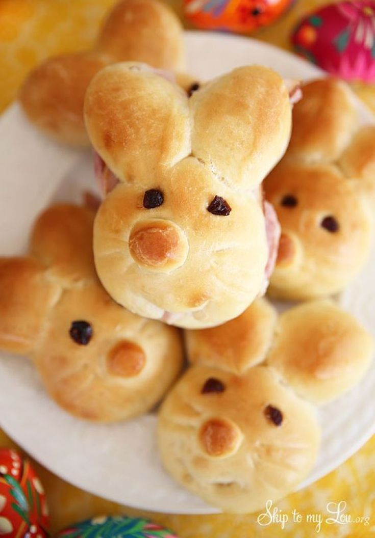 Easter Bunny Bread
 15 of The Most Creative Easter Bread Recipes Moco choco