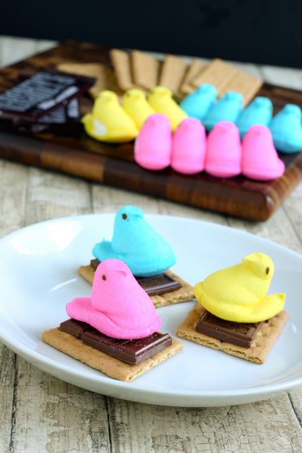 Easter Desserts With Peeps
 Easy Edible Easter Crafts Things to Do with Marshmallow