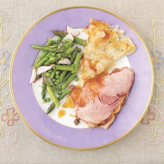 Easter Dinner Ideas.No Ham
 Feast on Baked Ham and a Billowy Meringue Cake for