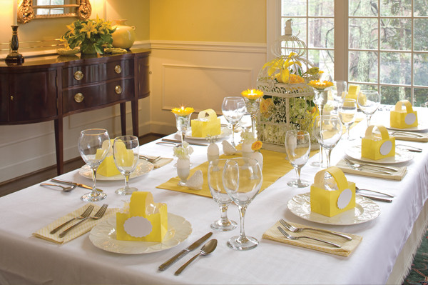 Easter Dinner Table Decorations
 Simple Easter place setting ideas