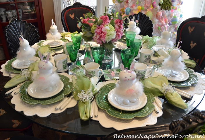 Easter Dinner Table Settings
 Spring Easter Table Setting & An Easter Decorated Tree