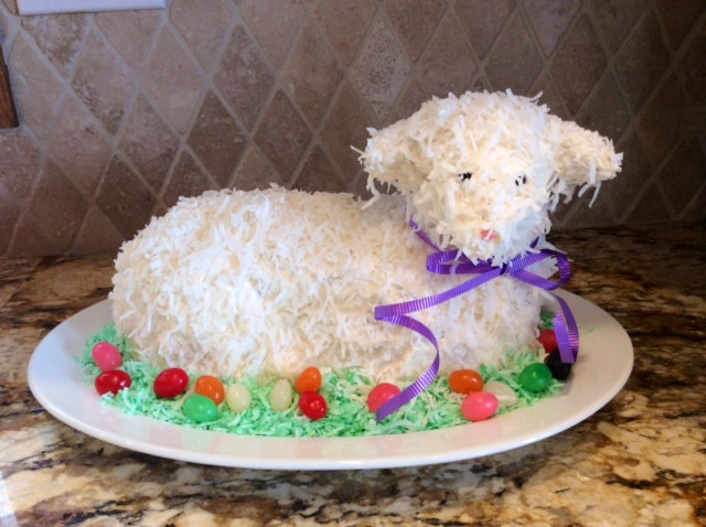 Easter Lamb Cake
 It Puts the Frosting on the Lamb