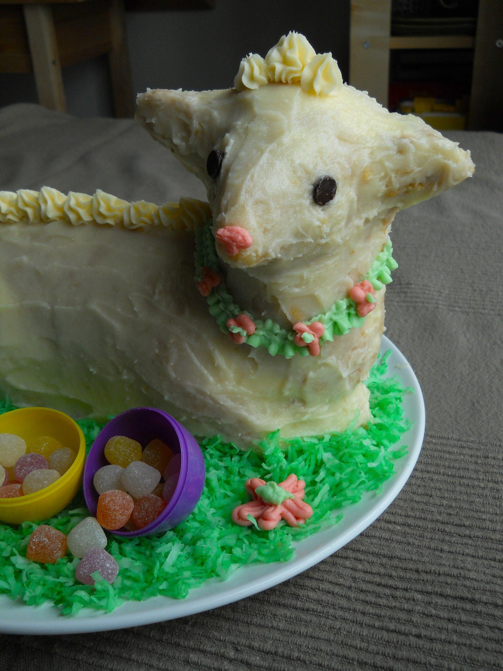 Easter Lamb Cake
 vegan Easter lamb cake