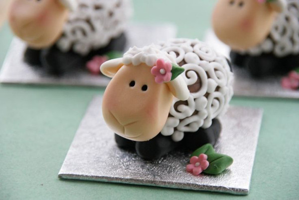 Easter Lamb Decorations
 10 Cute Easter Ideas With Animal Theme