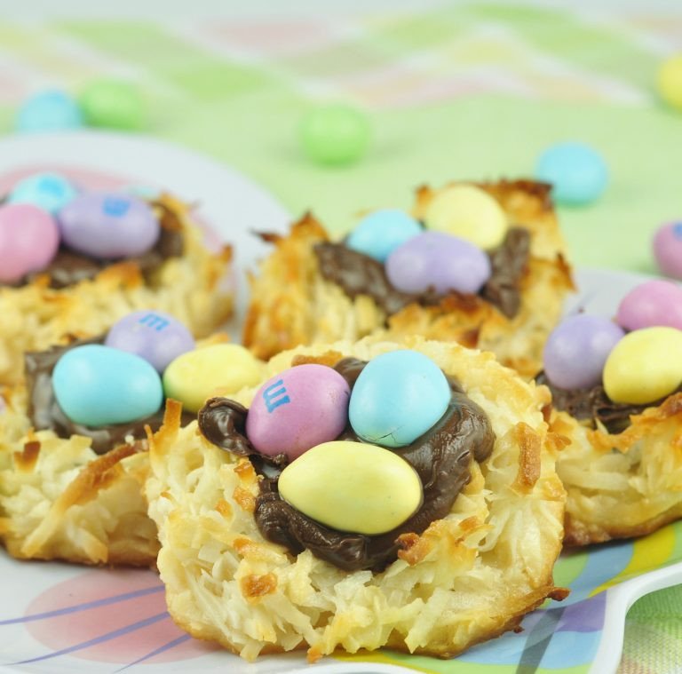 Easy Easter Dessert Recipies
 Coconut Macaroon Nutella Easter Nests