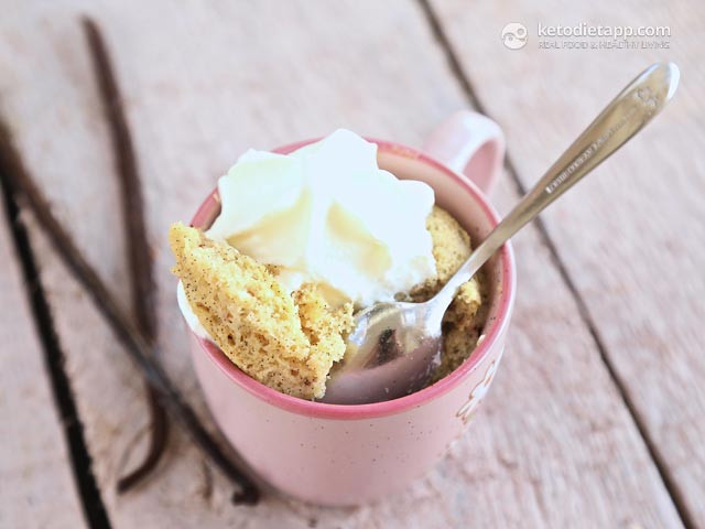 Easy Keto Mug Cake
 Vanilla Keto Mug Cake