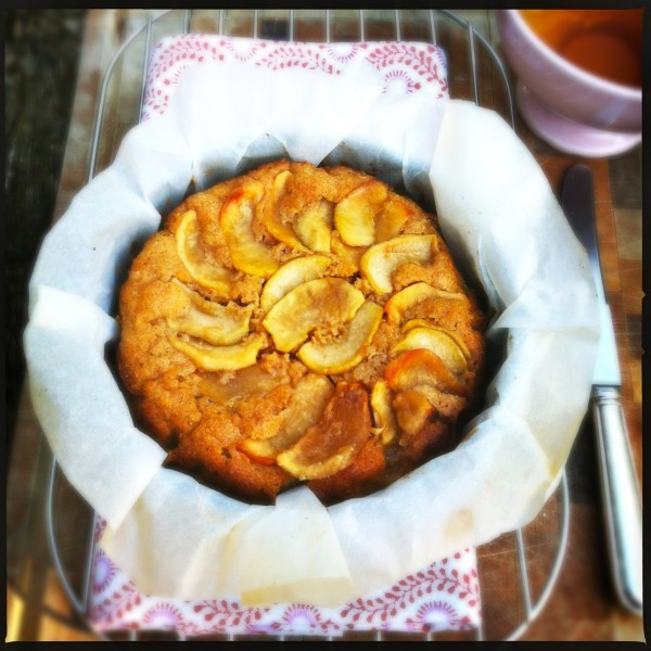 Healthy Apple Cake
 Healthy apple cake