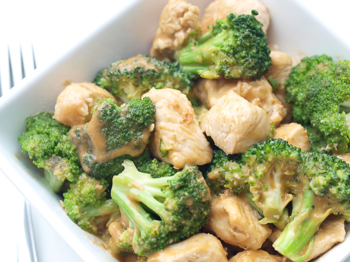 Healthy Chicken And Broccoli Recipes
 Easy Broccoli and Chicken with Peanut Sauce Happy