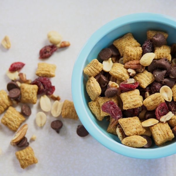 Healthy Dry Snacks
 Homemade trail mix with high fiber cereal dried fruit