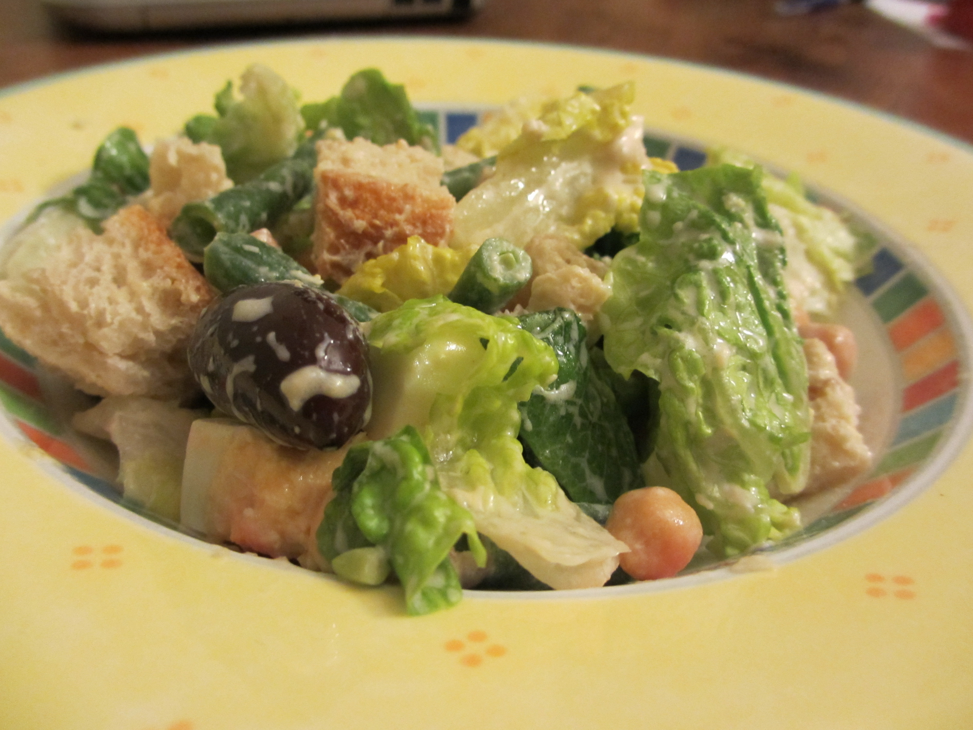 Healthy Low Calorie Salads
 Caesar Salad with Healthy Low Fat Egg free dressing