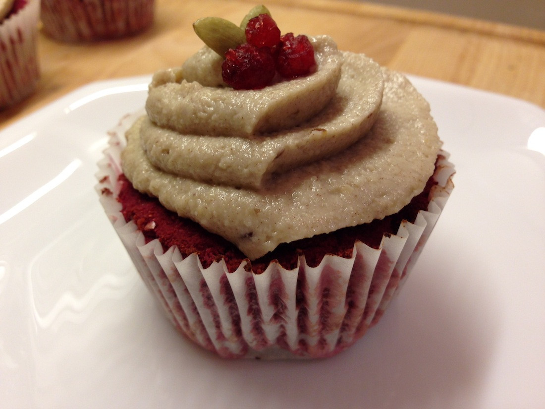 Healthy Red Velvet Cupcakes
 Veg with an Edge Healthy red velvet cupcakes no dye