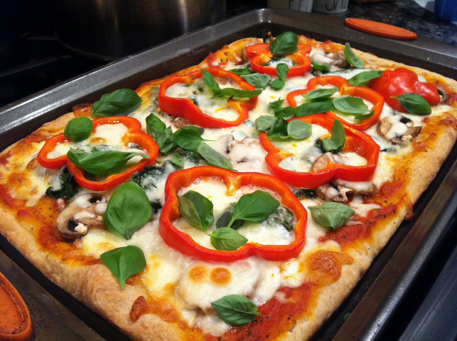 Healthy Veggie Pizza
 Healthy and Festive Veggie Lovers Pizza