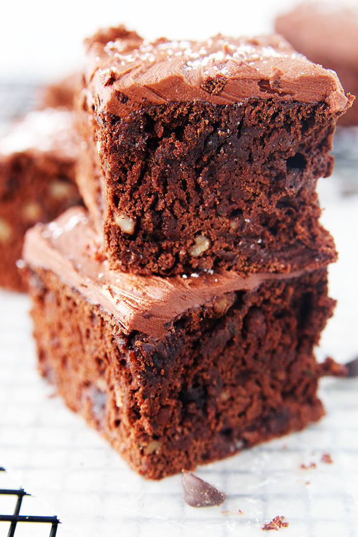 Healthy Zucchini Brownies
 Healthy Zucchini Chocolate Chip Brownies