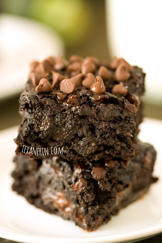 Healthy Zucchini Brownies
 Chocolate Zucchini Brownies whole grain dairy free