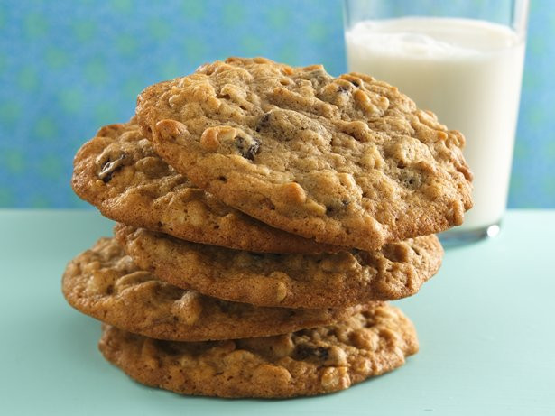 High Fiber Oatmeal Cookies
 Cinnamon Raisin Oatmeal Cookies recipe from Betty Crocker