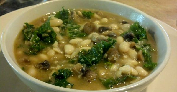 High Protein Low Calorie Vegetarian
 Hearty White Bean and Kale Soup Vegan Low Fat Low