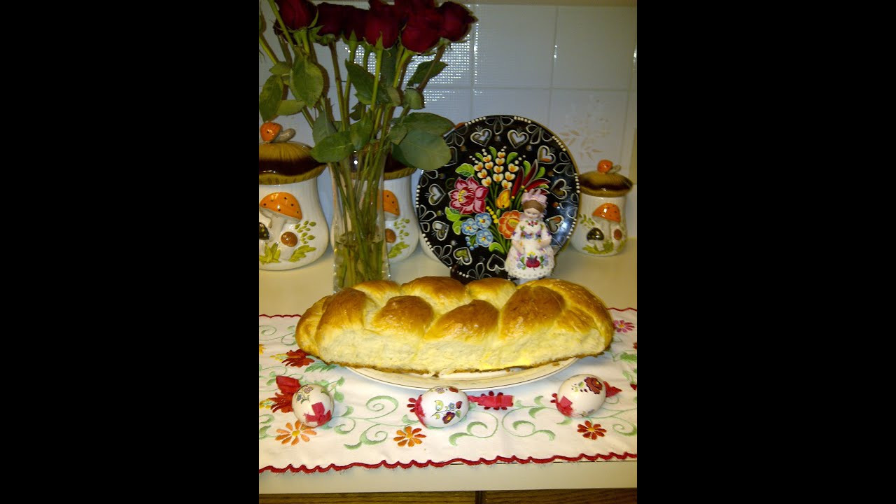 Hungarian Easter Bread
 HUNGARIAN EASTER BRAIDED BREAD MAGYAR HÚSVÉTI FONOTT