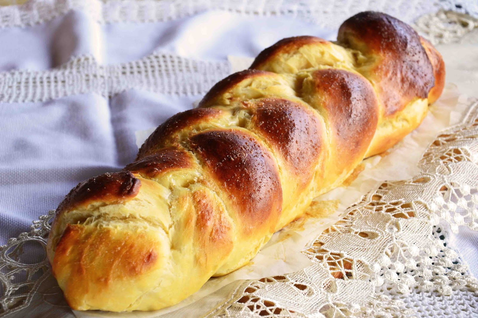Hungarian Easter Bread
 The eccentric Cook Kalács Challah Bread