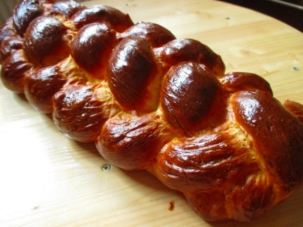 Hungarian Easter Bread
 Hungarian braided sweet bread