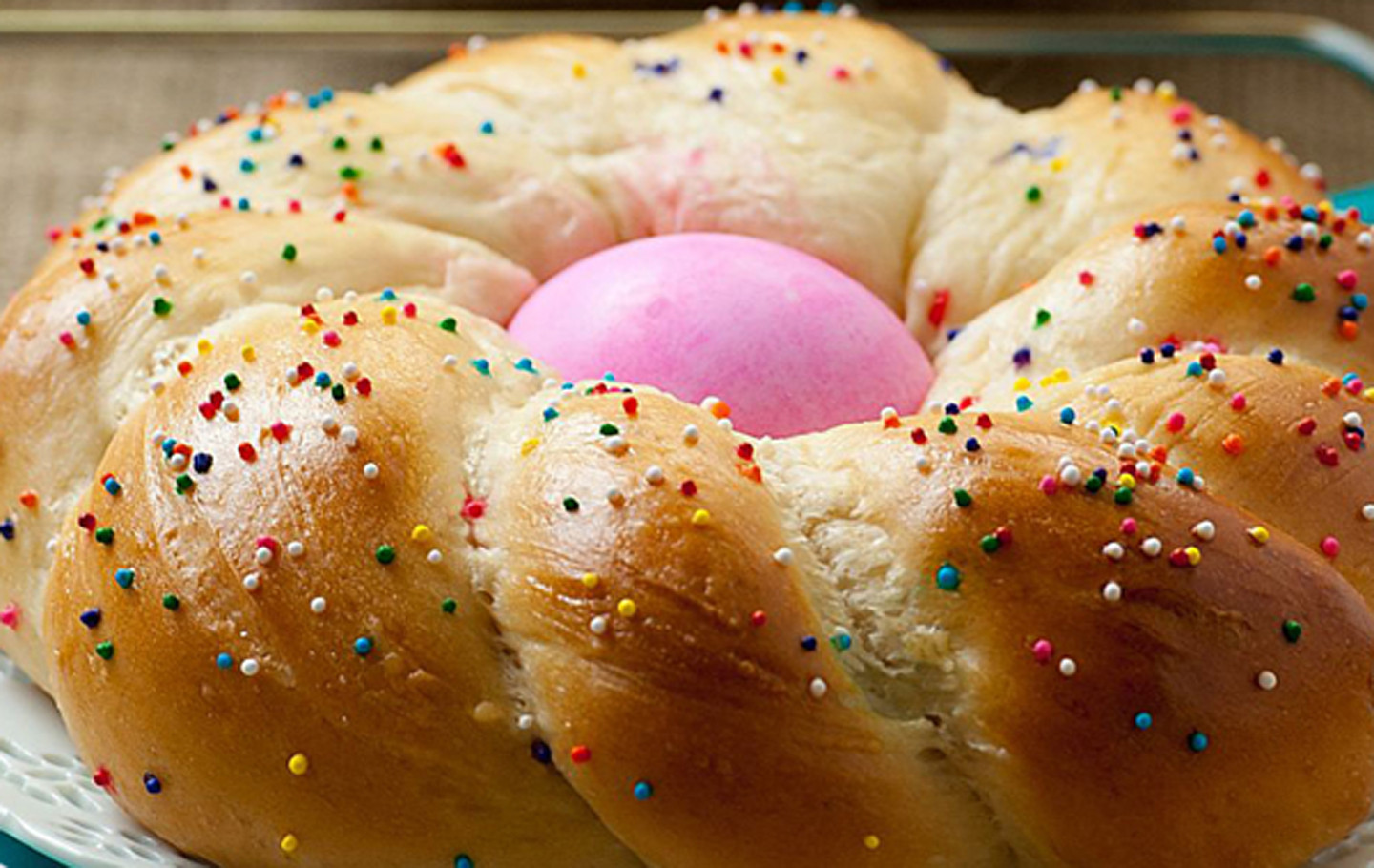 Italian Easter Bread With Eggs
 Growing up Italian & Celebrating Spring with Sweet