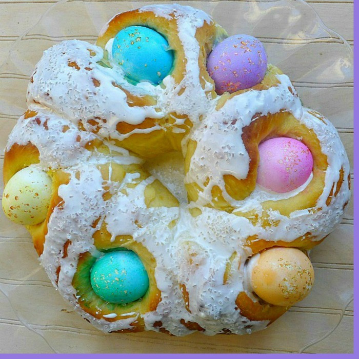 Italian Easter Bread With Eggs
 Italian Easter Bread with Eggs