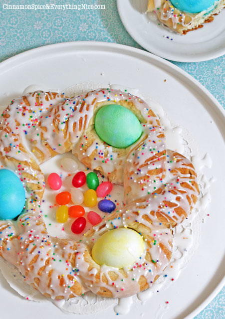 Italian Easter Egg Bread
 Italian Easter Egg Bread