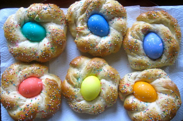 Italian Easter Egg Bread
 The Cultural Dish Buona Pasqua Happy Easter with Italian