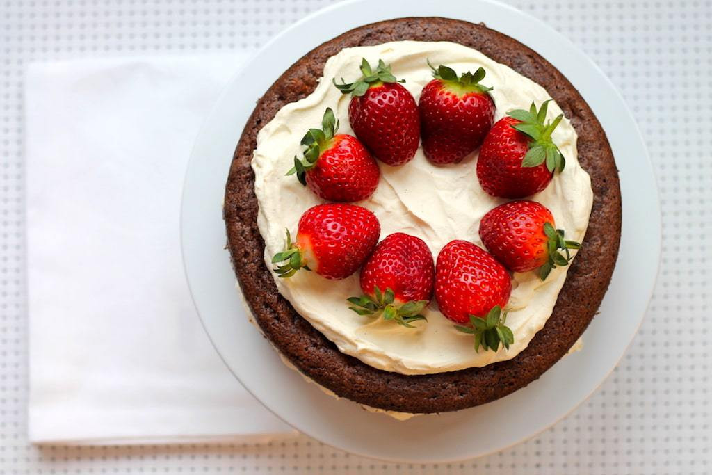 Keto Strawberry Cake
 Keto Chocolate Sponge Cake with Strawberries and Cream