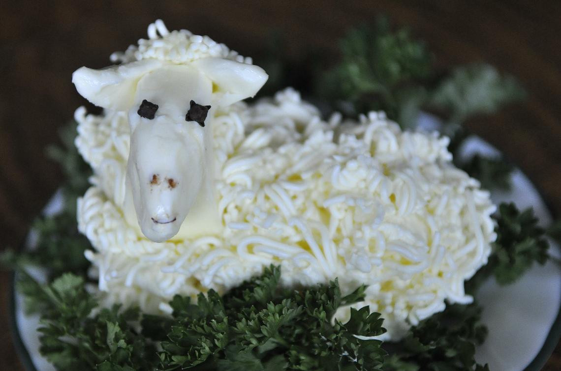 Lamb For Easter
 Make a Polish butter lamb for Easter