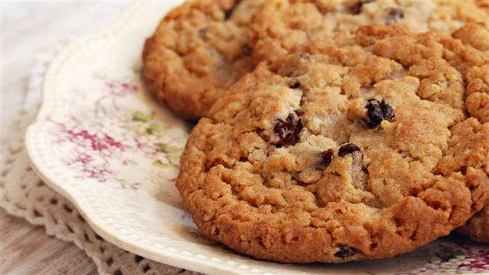 Low Calorie Cookies Recipe
 Joy Bauer s low calorie oatmeal raisin cookies pizza