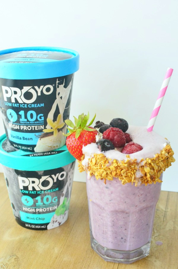 Low Calorie High Protein Smoothies
 Berry Freakshake