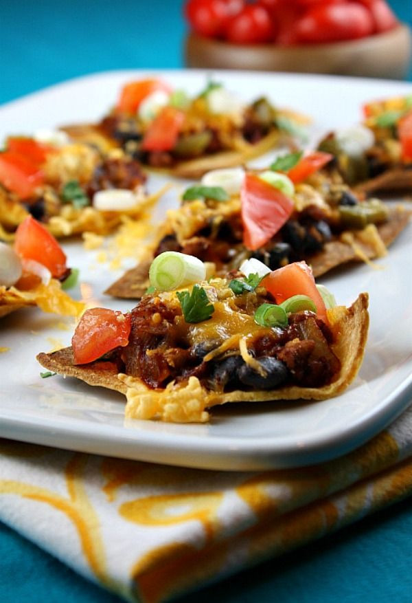Low Calorie Nachos
 LOW FAT Nachos Supreme recipe perfect for those who are