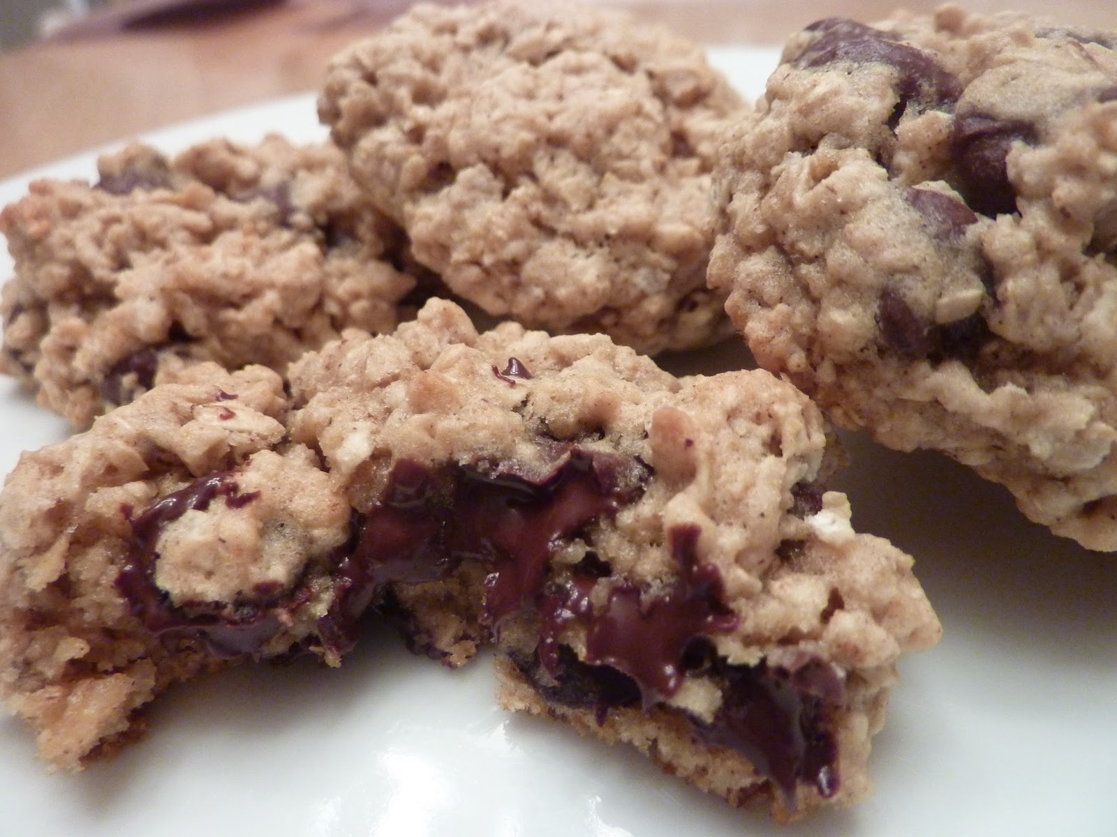 Low Calorie Oatmeal Cookies
 Kimmy s Kitchen Low Fat Chewy Chocolate Chip Oatmeal Cookies
