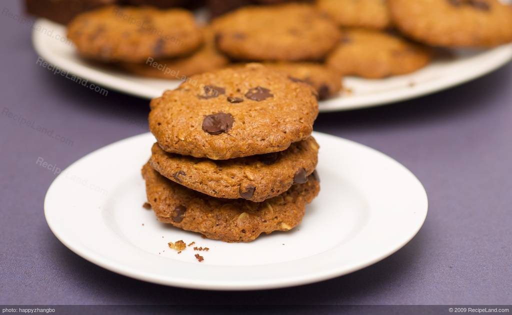 Low Calorie Oatmeal Cookies
 Low Fat and Low Calorie Oatmeal Chocolate Chip Cookies Recipe