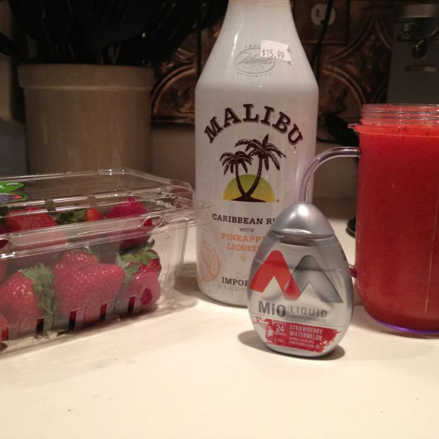 Low Calorie Rum Drinks
 Drink 2 of the night crushed ice water 5 strawberries